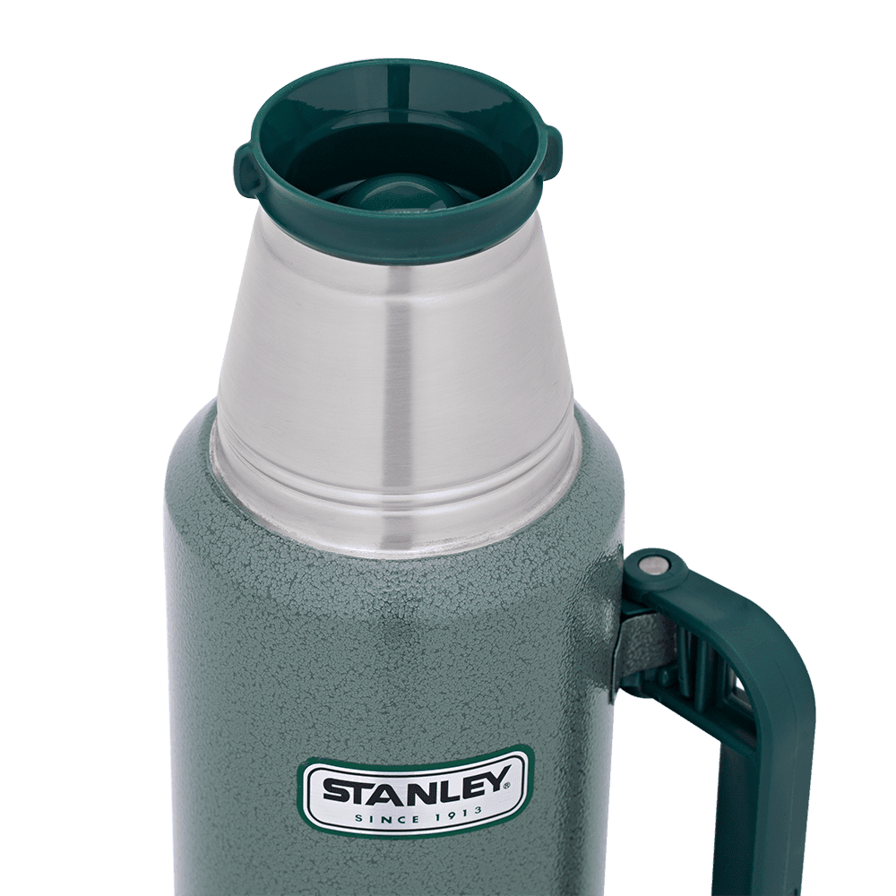 STANLEY-CLASSIC_Vacuum_Bottle_Hammertone_Green_1.3L_(2)