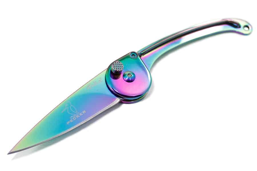 Tekut-Pecker-A-07-900x600