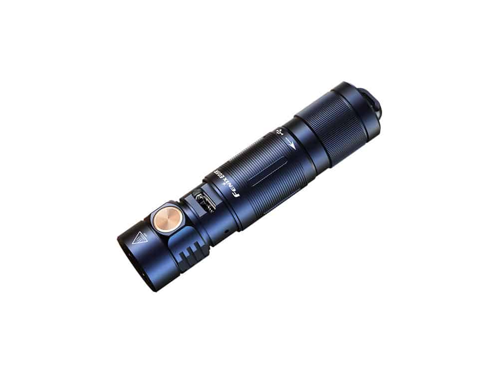 Фонарь ручной Fenix E05R черный-1