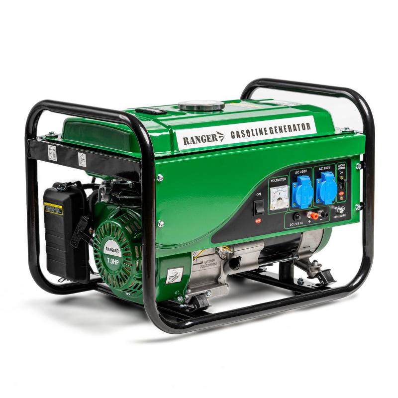 Бензиновый генератор Ranger Tiger 3000 (RA 7755) Бензиновый генератор Ranger Tiger 3000 (RA 7755) Бензиновый генератор открытого типа RANGER Tiger пригодится Вам и избавят от дискомфорта. Данный модельный ряд специально разработан для выдерживания больших нагрузок, дополнительно предусмотрена защита от перегрузки. Бензиновый генератор – это устройство для выработки электроэнергии и подачи электрического тока в бытовую технику и электроприборы. Сферы применения генераторов разнообразны: чаще всего используются в полевых условиях, на стройплощадках, во время отдыха в кемпинге и на даче, в гараже или СТО. Бензиновый генератор Ranger имеет одноцилиндровый, 4-тактный двигатель с воздушным охлаждением, с медной обмоткой. Комплектуется 2 розетками. Датчик уровня бензина. Генератор RANGER Tiger 3000 имеет максимальную мощность 3 кВт и чего достаточно чтобы питать телевизоры, электрические обогреватели, холодильники, плитки, ноутбуки, фонари и т.д. Характеристики: Номинальная мощность : 2,8 кВт Максимальная мощность : 3 кВт Система пуска: ручной запуск Номинальное напряжение : 220/230 В Объем топливного бака : 15 л. Объем масляного картера: 0,6 л. Гарантия: 1 год* Вес: 41 кг. Артикул: RA 7755 Категория: Генераторы Описание